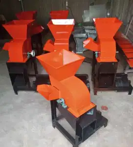 Mesin pencacah rumput multifungsi