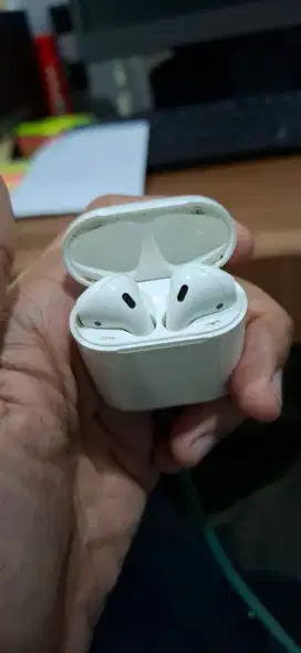 Airpod gen 2 second