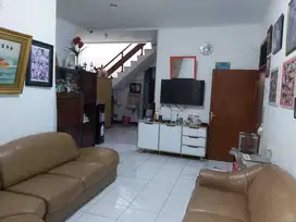 Dijual rumah siap pakai  Gg Tegallega ( oto iskandar )