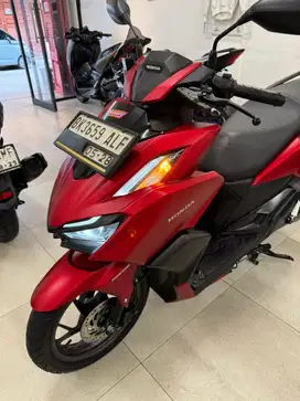 [Low Odo‼️] Honda Vario 160 CBS tahun 2023 warna Merah Dop Vario160 CC
