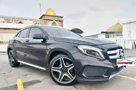 Mercedes Benz GLA 200 AMG Panoramic Tahun 2014 Automatic Hitam