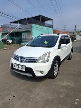 Nissan Livina 2012 Bensin