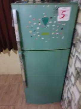 Kulkas sharp jadul
