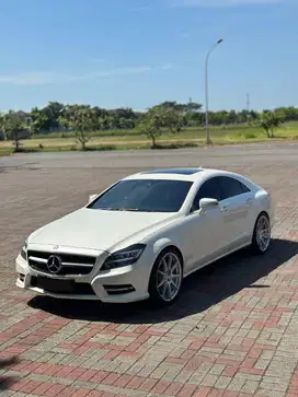 Mercedes Benz CLS350 2013 White putih mercy Cls350 2014 W218 Cls Bu