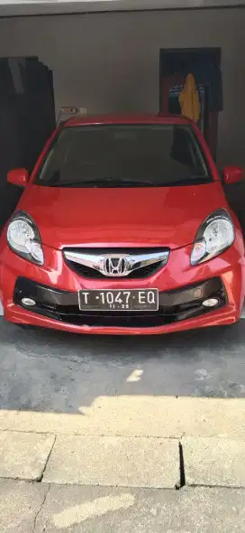 Mobil Honda Brio AT