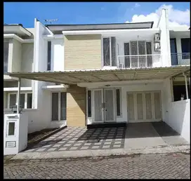 RUmah Manyar Garden LANGKA Minimalis siap huni klampis wisma mukti