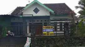 disewakan 1 unit rumah Di perumahan kapling Kayunan