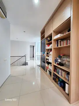 Dijual Rumah Citraland Utama Crystal Golf Wiyung dekat Cita Hati