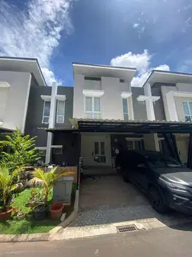 Dijual Rumah Bagus, Siap Huni, Di Cluster Rossini  Gading Serpong