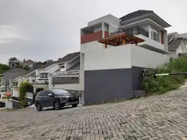 GRIYA LESTARI NGALIYAN