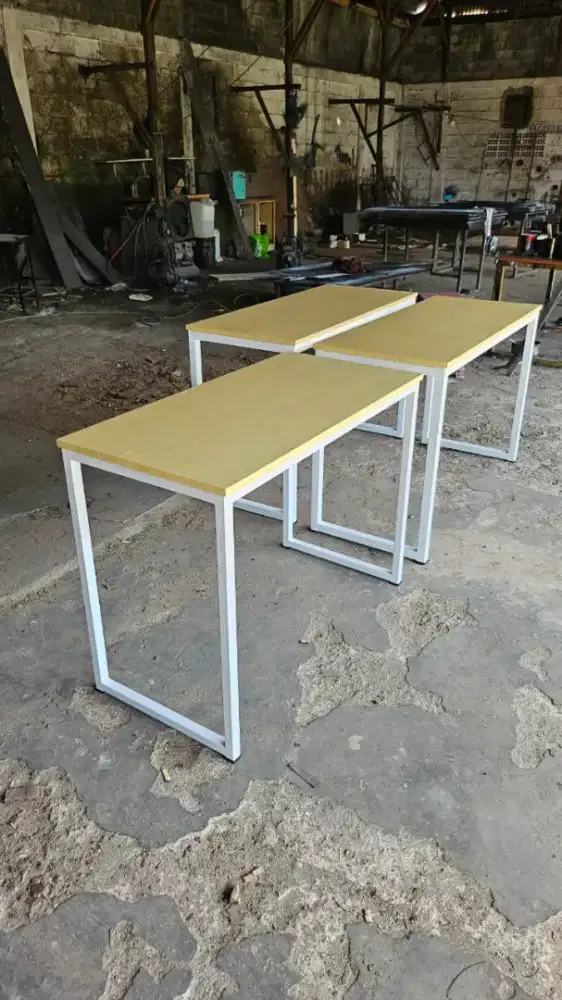 Meja kerja, meja kantor, meja belajar