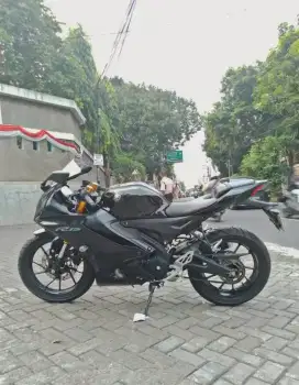 R15 V4 HITAM TH 2022, BERGARANSI