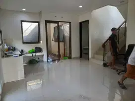 Disewakan rumah gading serpong mantap