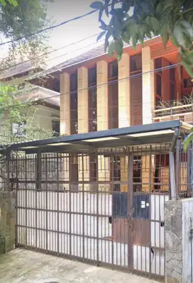 JARANG ADA RUMAH TINGGAL LOKASI PREMIUM  JL IMAM BONJOL TEUKU ANGKASA