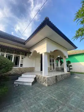 RUMAH LUAS POSISI PINGGIR JALAN MEDAN JOHOr