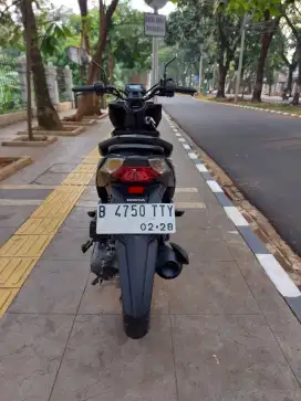 CASH KREDIT DP MINIM 1.500 HONDA BEAT STREET CBS THN 2018 PAJAK IDUP