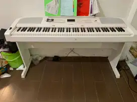 Keyboard Piano Yamaha DGX 670
