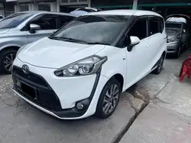 Toyota Sienta 1.5 V AT 2016 / 2017