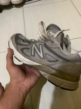 New Balance 990 V2