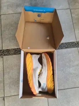 Sepatu HOKA original asli (wanita)