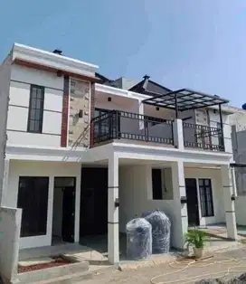 Rumah modern lokasi bergengsi perbatasan Cibubur Jakarta Timur