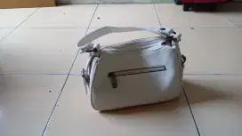 TAS BARU SALAH MEREK