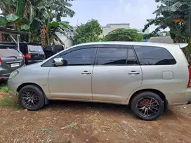 Toyota Kijang Innova 2006 Bensin