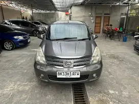 Nissan Livina XV 2010 Automatic