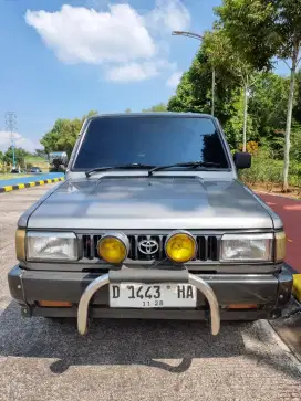 Mobil KELUARGA MURMER (GA Perlu Kredit) Toyota Kijang Grand Rider Top