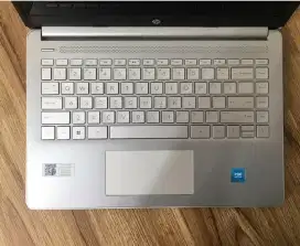 Laptop HP 14S N4500 Ram 8GB ssd 256GB fulsett garansi 5bulan