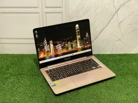 ASUS ZENBOOK UX410UQK CORE I7-7500U RAM 16 GB SSD 256 GB NVIDIA