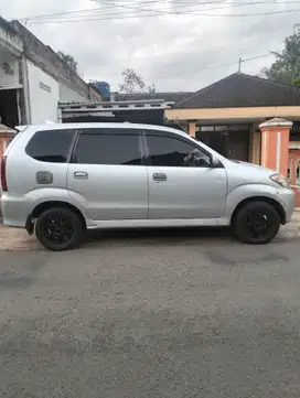 Toyota Avanza 2004 Bensin