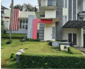 DISEWA RUMAH MEWAH DI CLUSTER BGH, SENTUL CITY (SSR520) A2