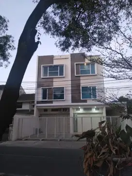 Dijual 2 ruko gandeng Jenderal Sudirman