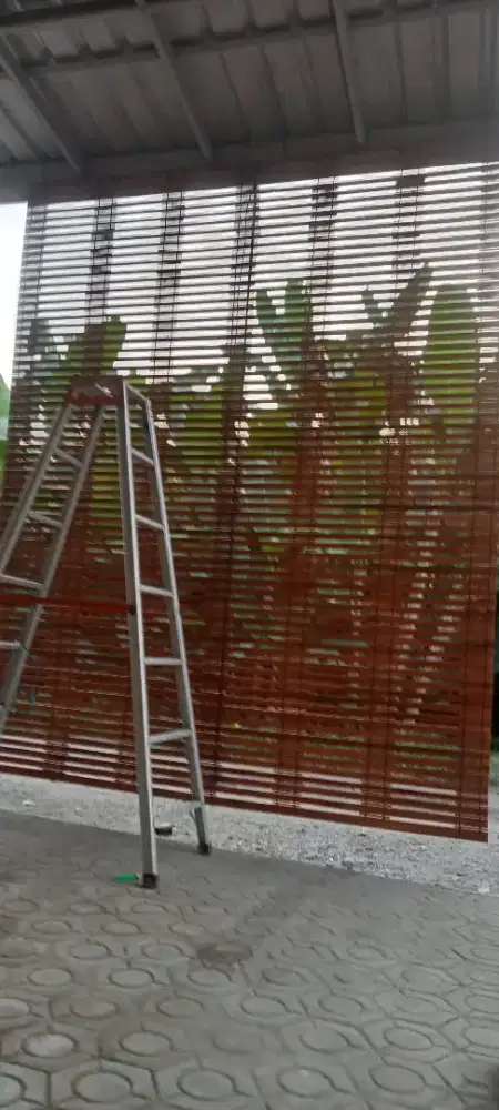 Tirai kayu jati