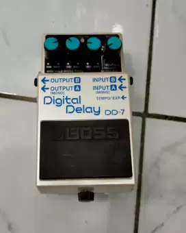 BOSS  Digital Delay  DD7 efek gitar
