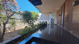 Rumah Pakuwon City Surabaya. Jalan Utama. Diluar Cluster.