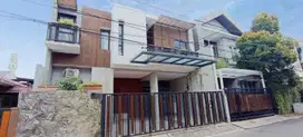 S647 Rumah bagus modern siap huni 135 M2 di Rawamangun Jakarta Timur