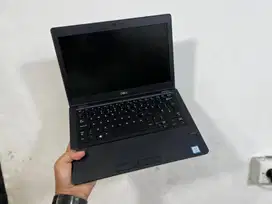 DELL 5290 CORE I5 GEN 8TH RAM 8gb SSD 256GB D-WC
