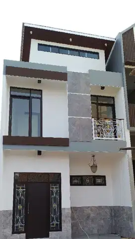 TOWNHOUSE EXCLUSIVE DI MATRAMAN JAKTIM, DEKAT TOL RAWAMANGUN dan LRT