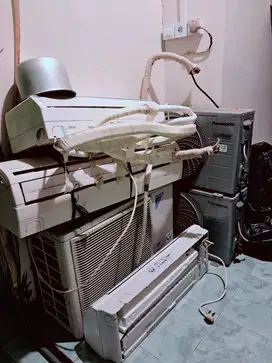 AC Daikin 2 PK 1 Unit dan AC Panasonic 1 PK 2 Unit