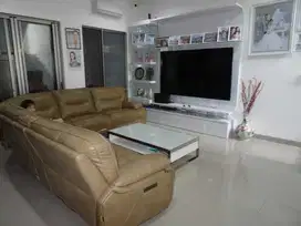 TURUN HARGA! RUMAH FURNISH 4+1 KAMAR CLEVELAND PIK2, BRAND NEW
