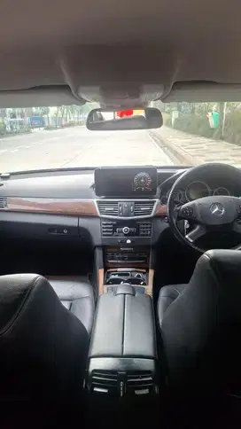 Mercedes-Benz E300 2011 Bensin