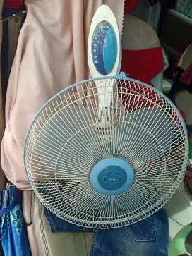 Di jual aja kipas anggin besar dinding  langsung bisa pakai buruan