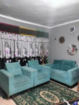 Sofa ruang tamu
