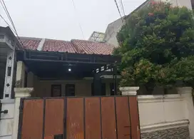 DISEWAKAN RUMAH BAGUS SIAP HUNI DLM CLUSTER AKSES MBL CONDET