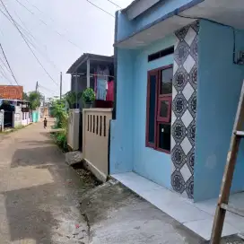 Rumah pinggir jalan Siap huni akses mobil