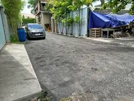 Tanah kecil diapit villa dan 5 menit ke echo beach