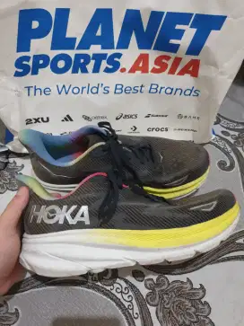 Sepatu HOKA CLIFTON 9
