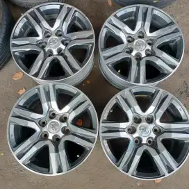 Velg OEM Fortuner/Hilux double cabin ring 17 pcd 6x149,7 4pcs